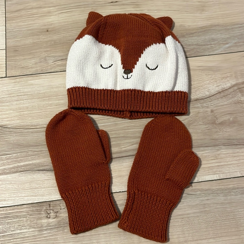 EUC H&M Toddler 18M/2T Hat and Gloves